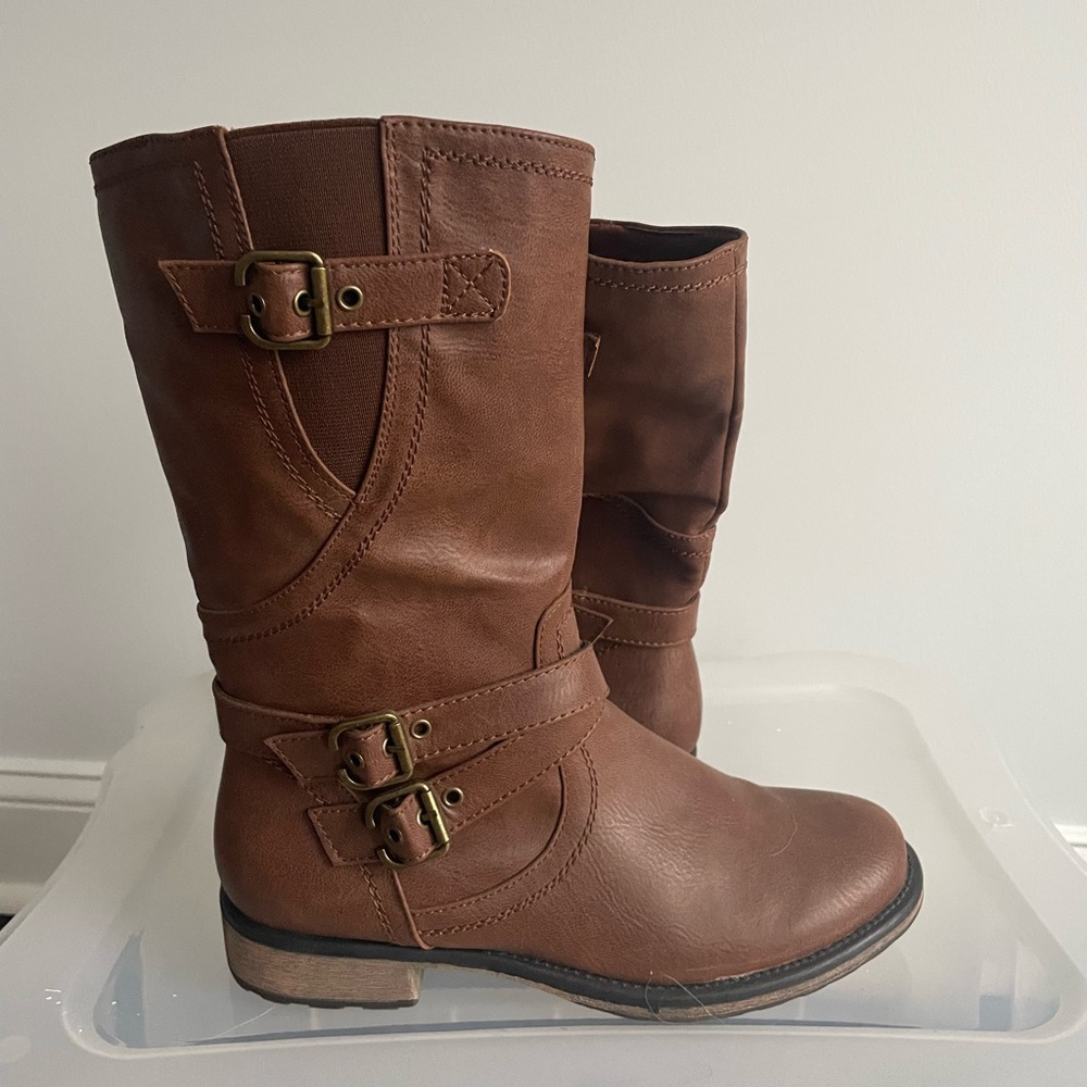 Baretrap boots